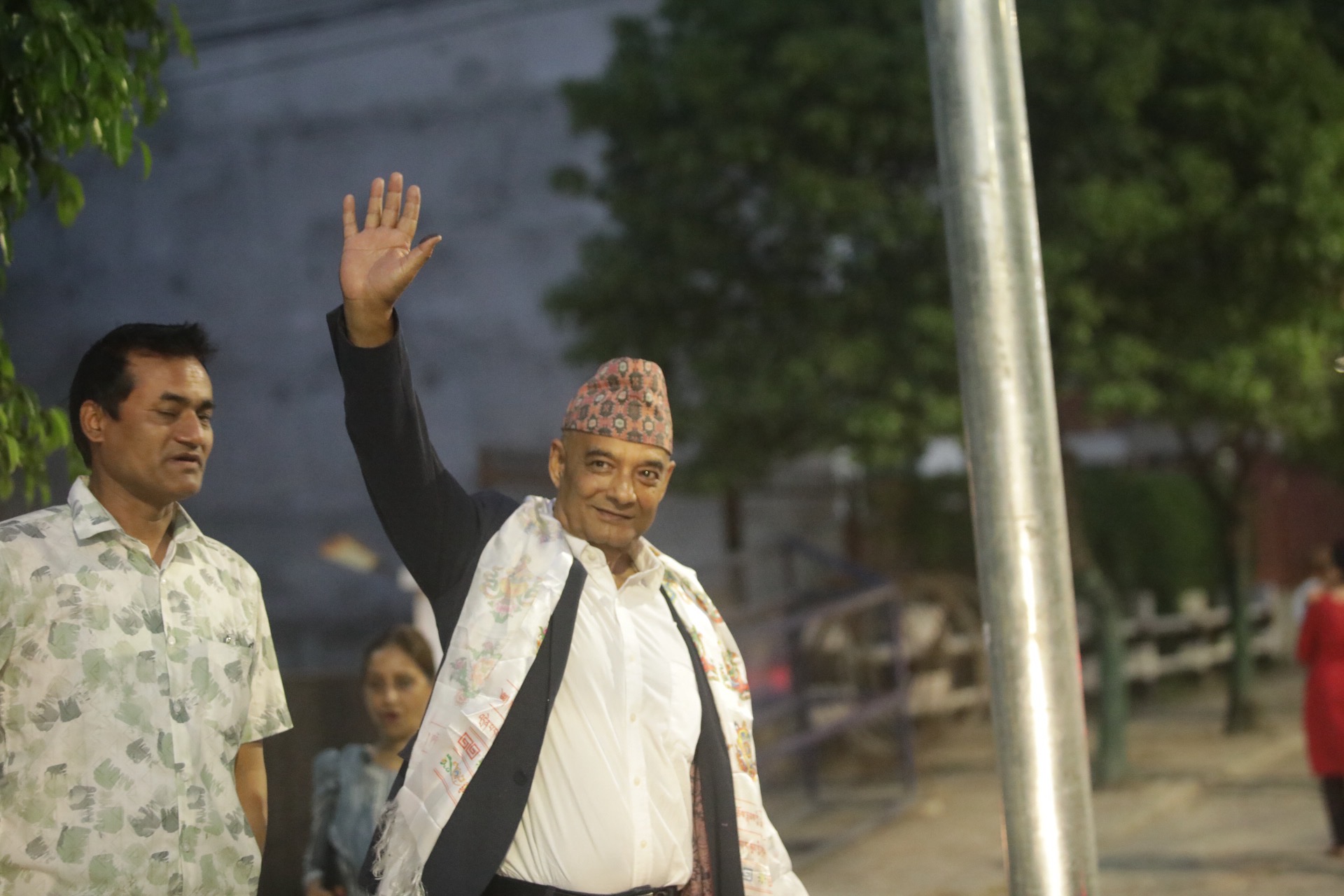 धवलशमशेरलाई ३ लाख धरौटी लिएर थुना बाहिरै राख्न अदालतको आदेश