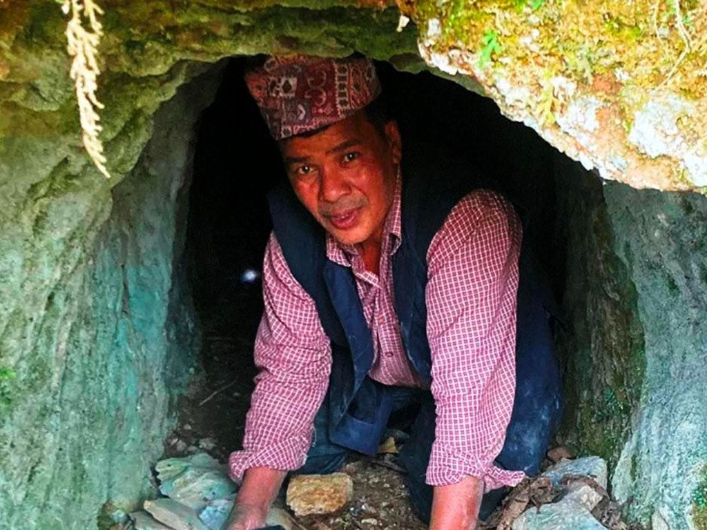 उत्खननको पर्खाइमा तामाखानी