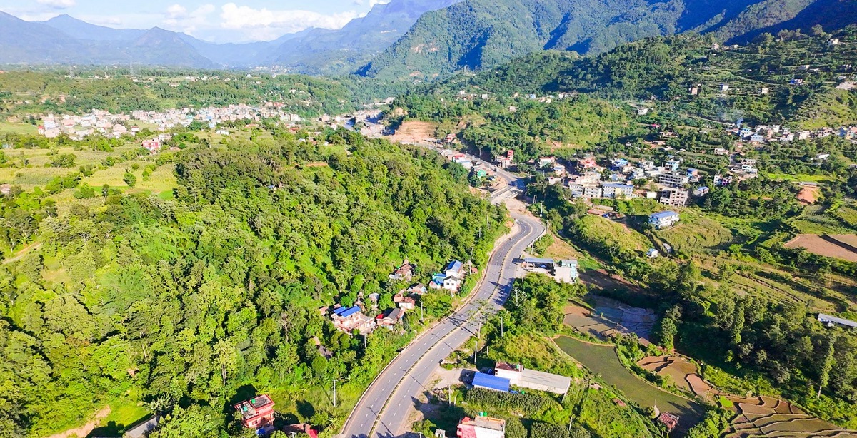 मुग्लिन पोखरा सडक : काम नसकिँदै पूर्वी खण्डको म्याद सकियो