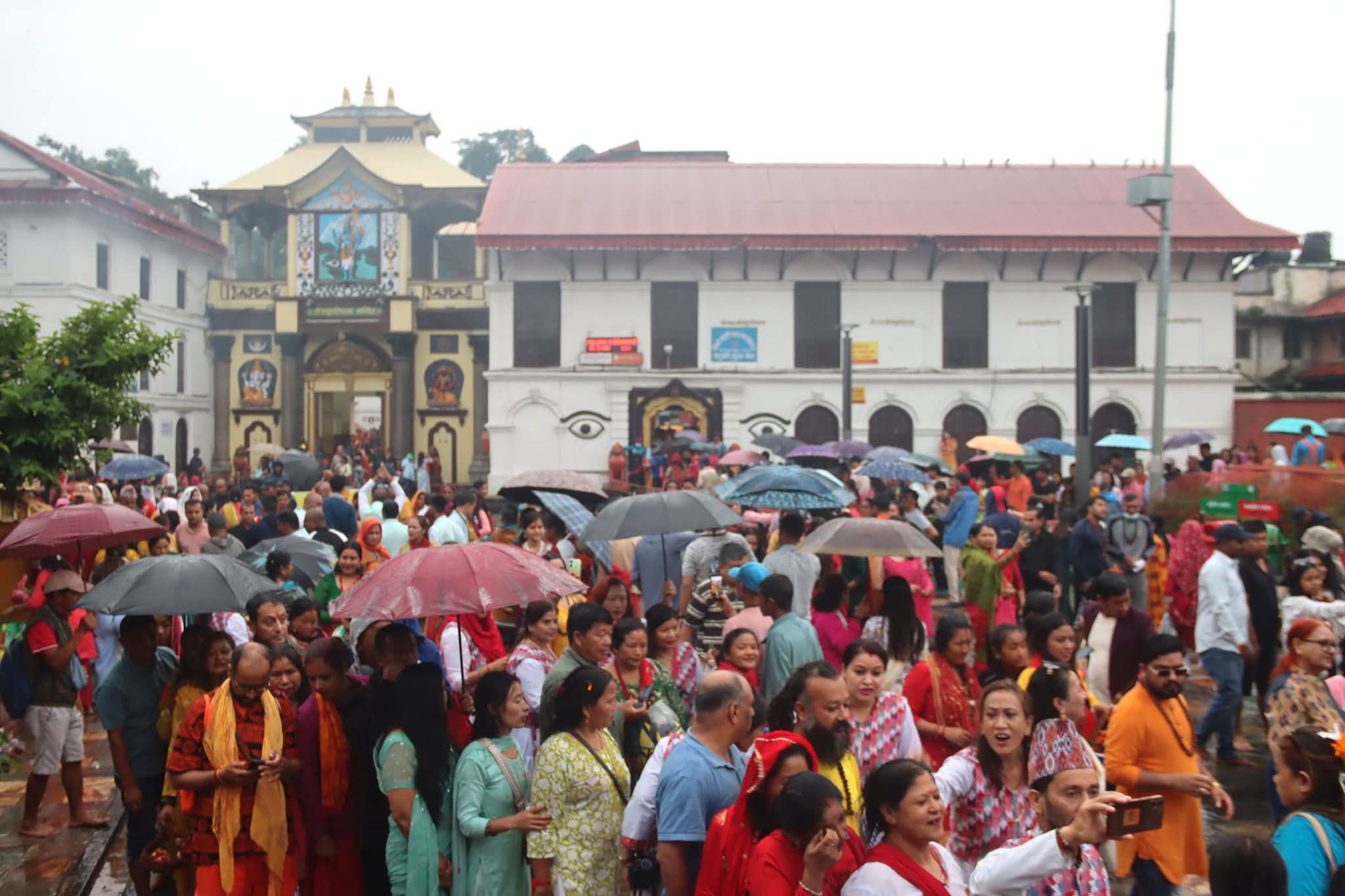 आज साउनको अन्तिम सोमबार, देशभरका शिवालयमा श्रद्धालुको भीड