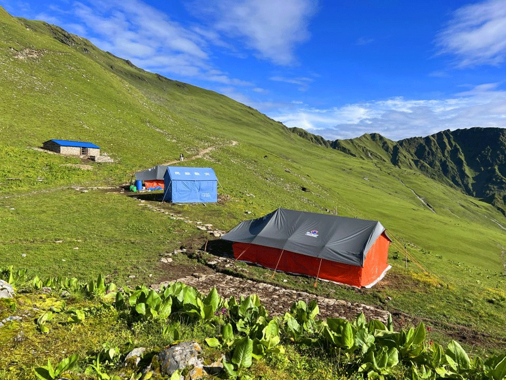 पर्यटक तानिरहेको बुकीपाटनमा ‘गोठबास’ले सहज
