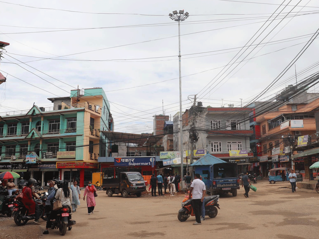 सुरक्षाका लागि बजार क्षेत्रमा ‘हाई मास्क लाइट’ जडान