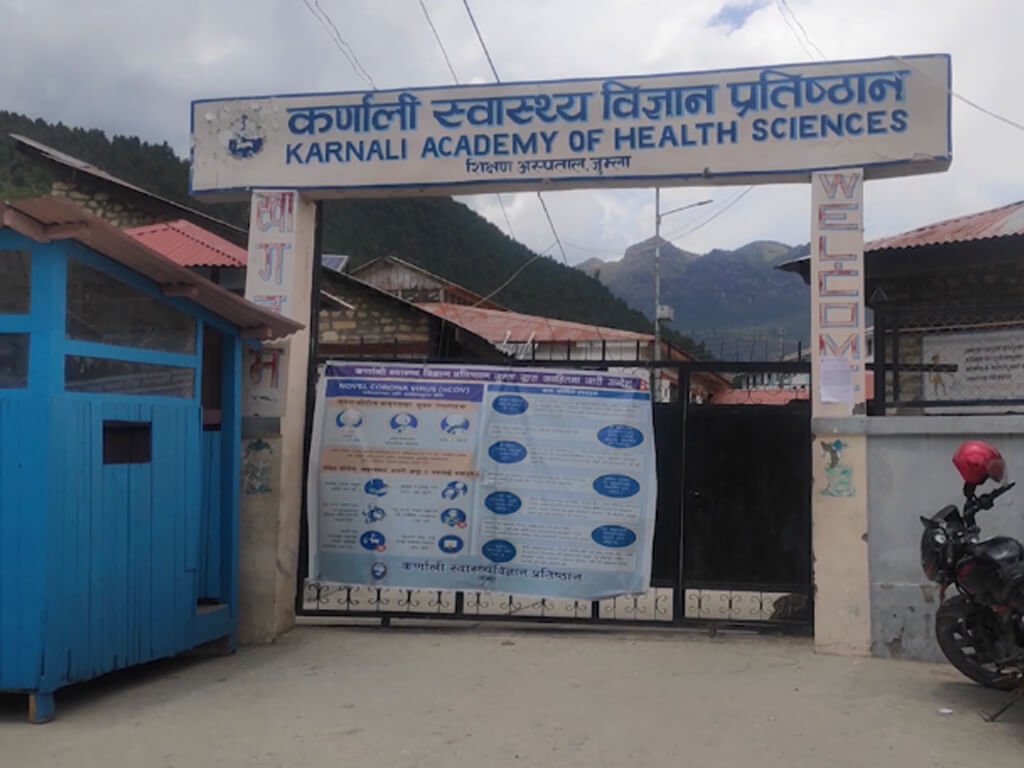 कर्णाली स्वास्थ्य विज्ञान प्रतिष्ठानको उपकुलपतिमा डा. रोकाय