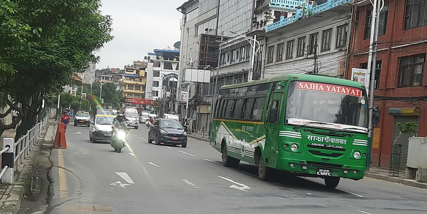 सामान्य बन्दै काठमाडौंको जनजीवन (तस्बिरहरू)