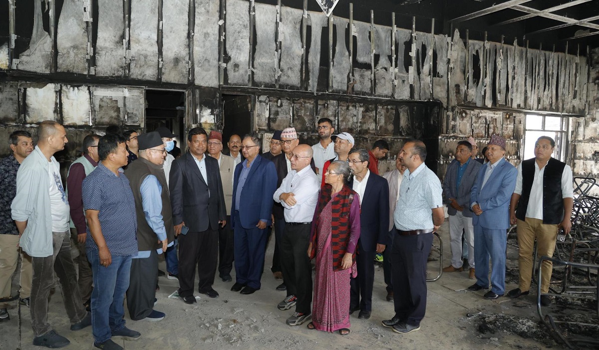 एमाले नेताहरूद्वारा कांग्रेस पार्टी कार्यालय अवलोकन