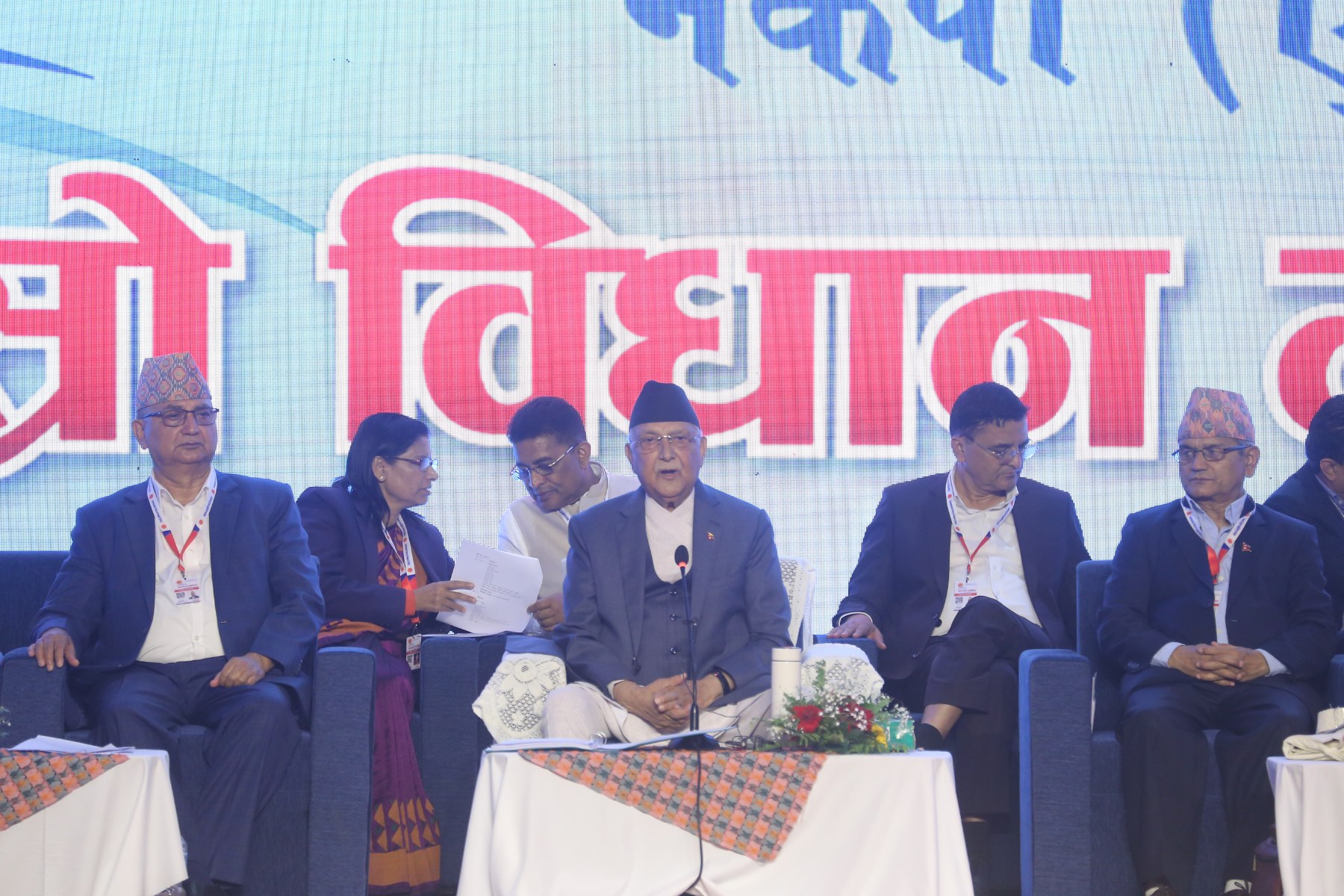 ‘म्याजिक नम्बर छ भन्ने भ्रमबाट ‘प्रचण्ड’लाई मुक्त गराइदियौँ’ : ओली