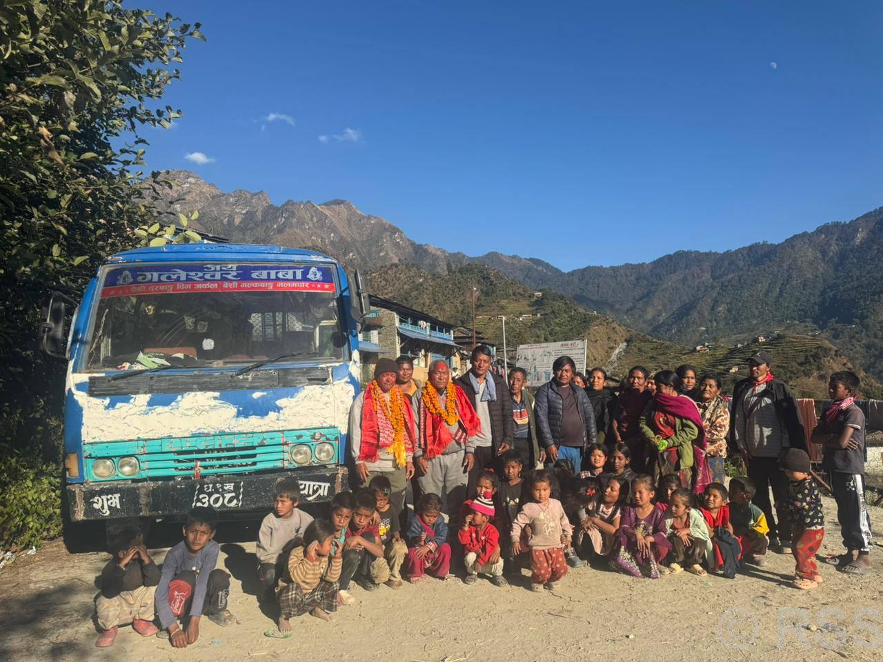 मल्कवाङमा पहिलोपटक बस सेवा, स्थानीयमा उत्साह