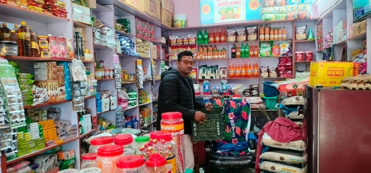 विदेशको लाख कमाइ छोडेर गाउँमै सस्तो बजार सञ्चालन