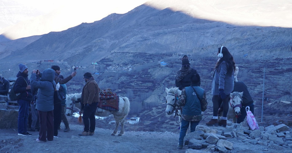 मुस्ताङमा सात महिनामा तीन लाख २५ हजार बढी पर्यटक भित्रिए