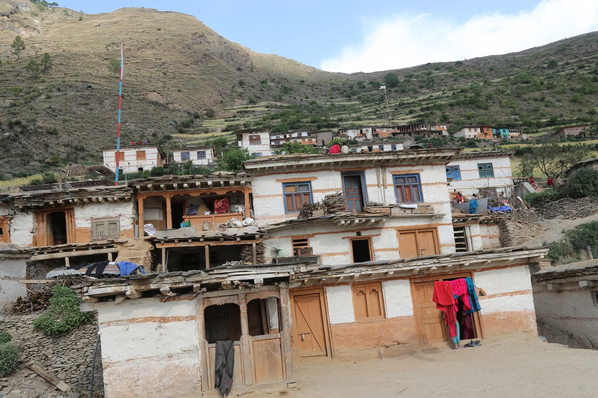 मुगुको सोरुमा परम्परागत घरको अस्तित्व कायमै