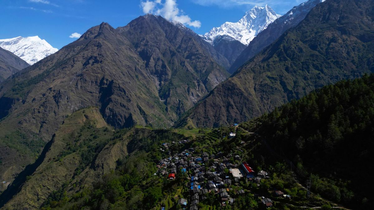 म्याग्दीको नारच्याङ लेकगाउँ संस्कृति र प्रकृतिको सङ्गम स्थल