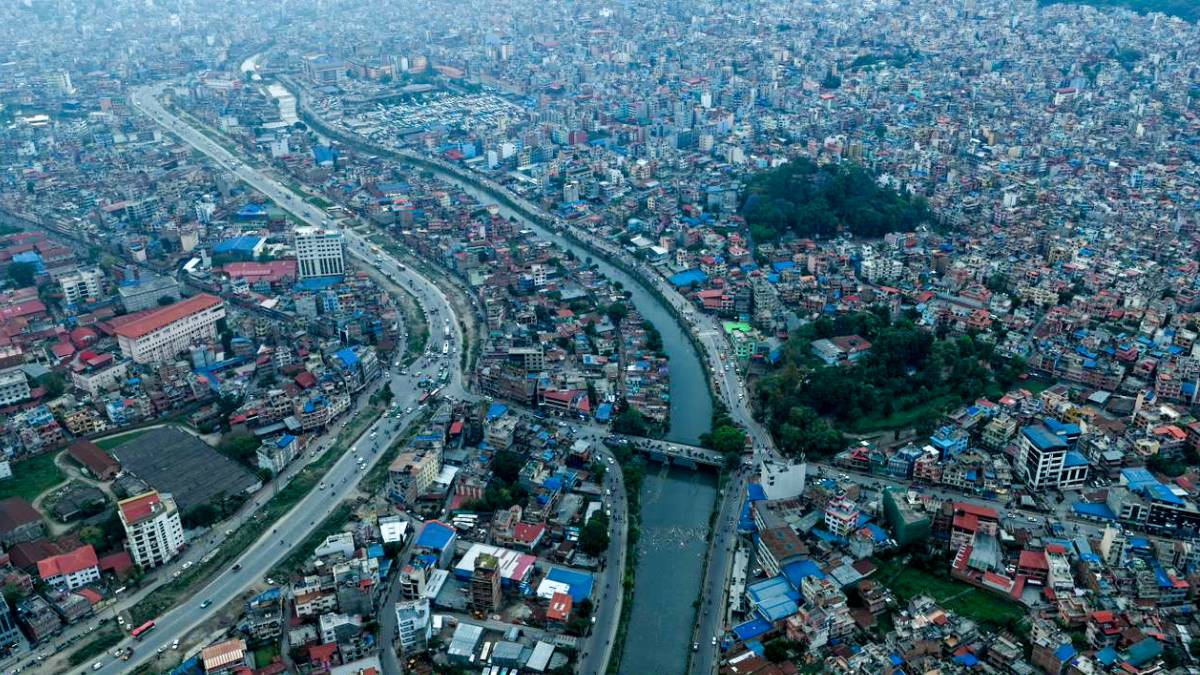 उपत्यकाका नदी किनारामा पुरानै निर्माण मापदण्ड