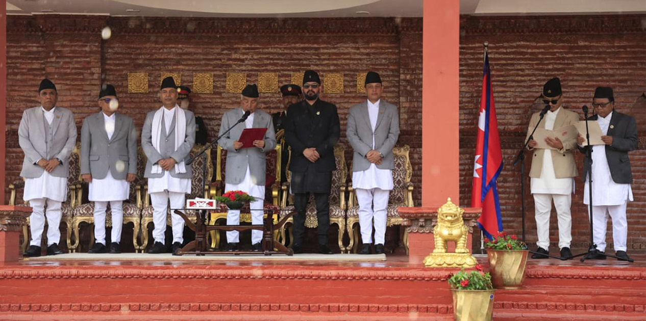 सुधन गुरुङ र महावीर पुनले लिए पद तथा गोपनीयताको शपथ