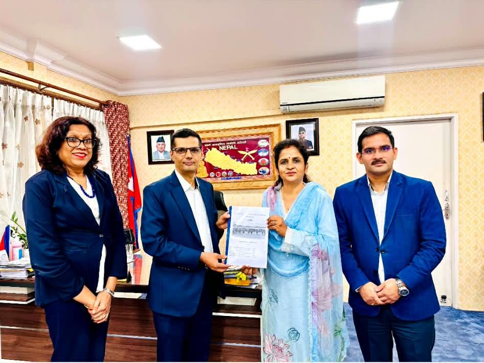 हेटौंडा कपडा उद्योग पुनः सञ्चालनको प्रतिवेदन हस्तान्तरण, दुई महिनाभित्र सेनाले परीक्षण उत्पादन गर्ने