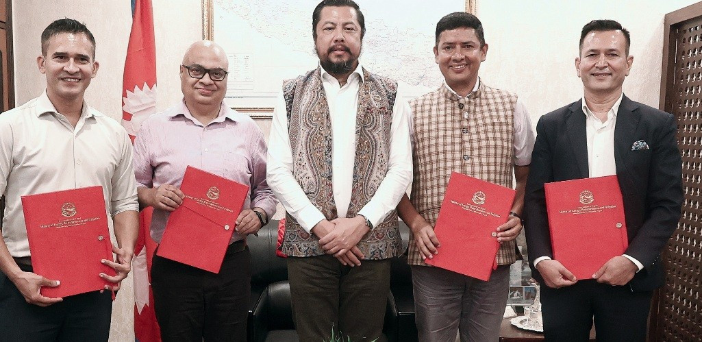 ऊर्जा मन्त्री श्रेष्ठको सल्लाहकार समूहमा गणेश कार्कीसहित तीन जना नियुक्त