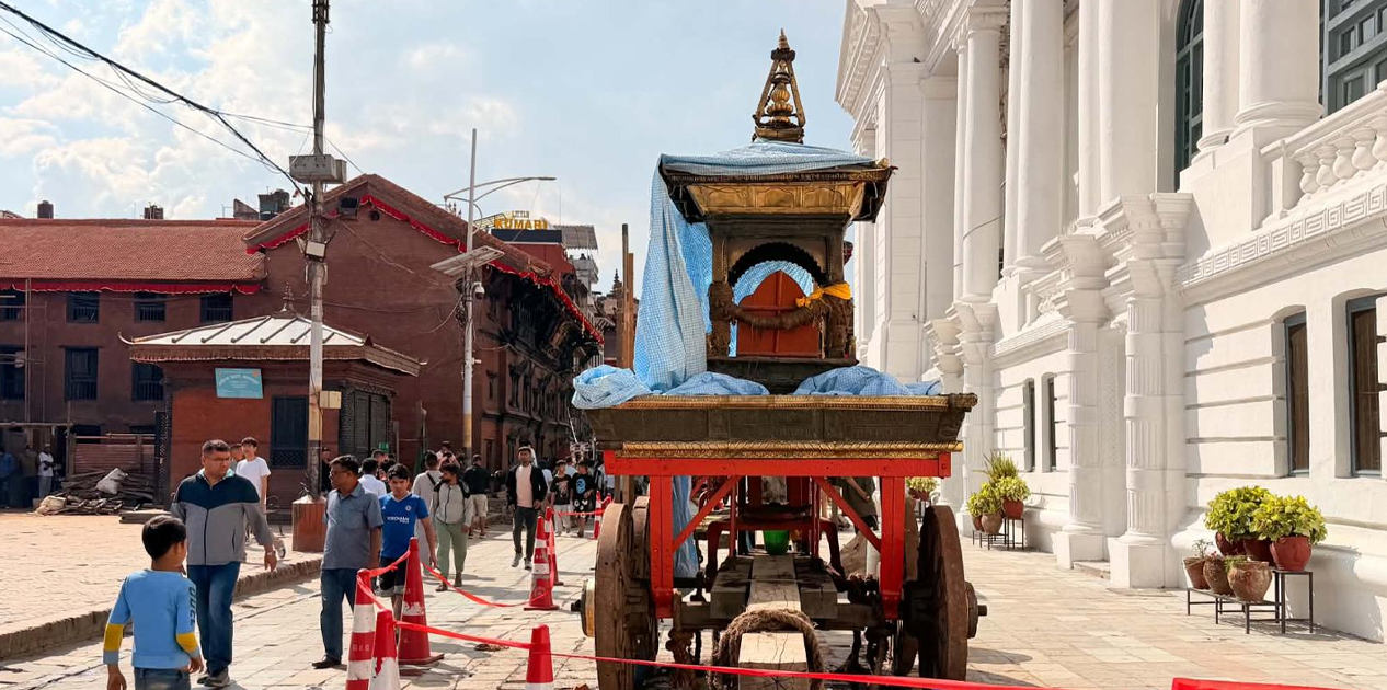 वसन्तपुरमा यसरी हुँदैछ इन्द्रजात्राको तयारी