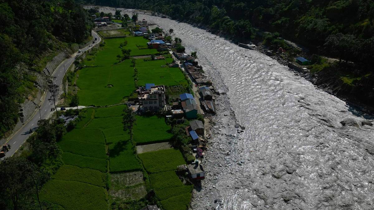कालीगण्डकीको भेलले बगाएको फर्से : घरको ठाउँमा बगर, तर सपना अझै बाँकी